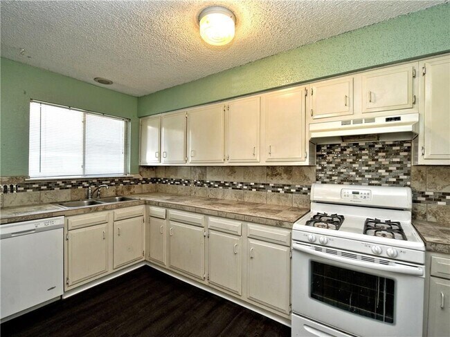 Building Photo - 8407 Gallatin Dr
