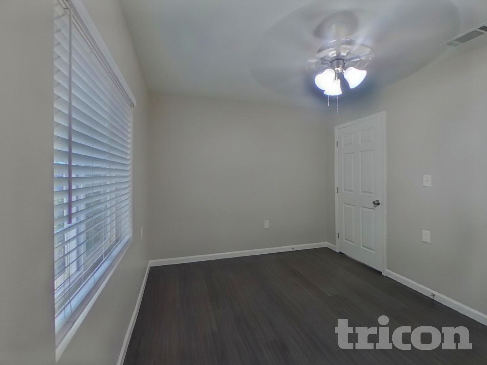 Building Photo - 4223 Dinglewood Ave