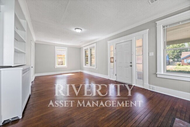 Building Photo - Step into a piece of Memphis history with this stunning, newly renovated home!!! Section 8 Welcom...