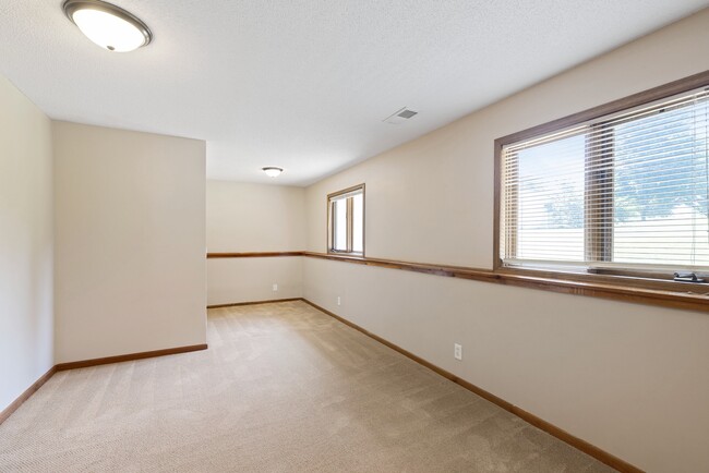 Building Photo - 1711 Slater Ln