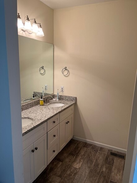 Building Photo - 1534 Liberty Pike