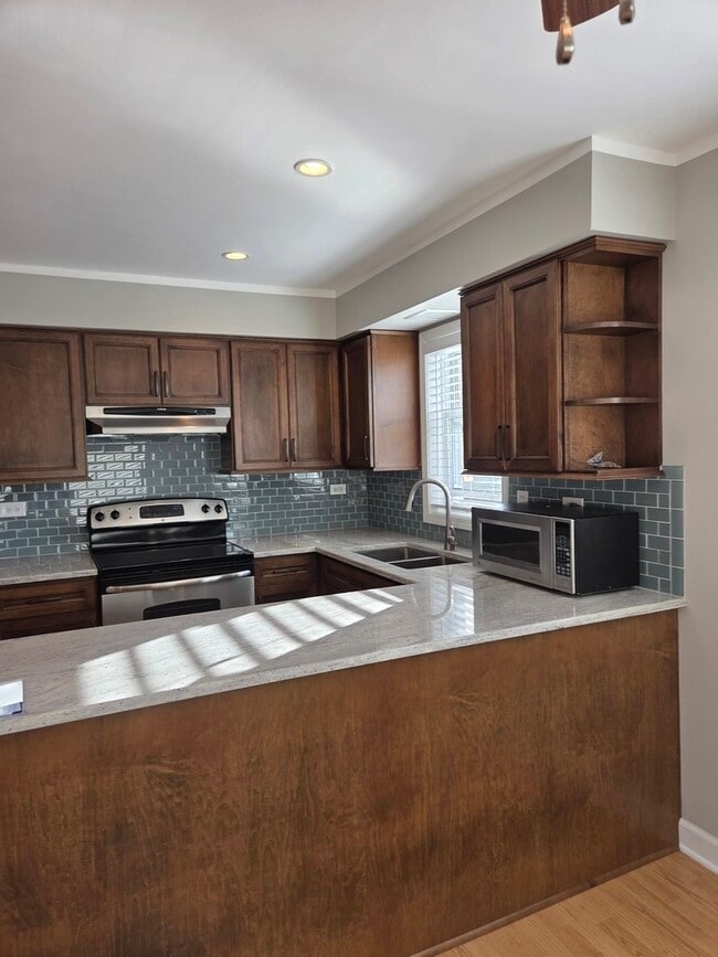 Building Photo - 6830 W Lode Dr