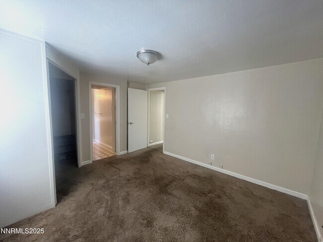 Building Photo - 1539 G St