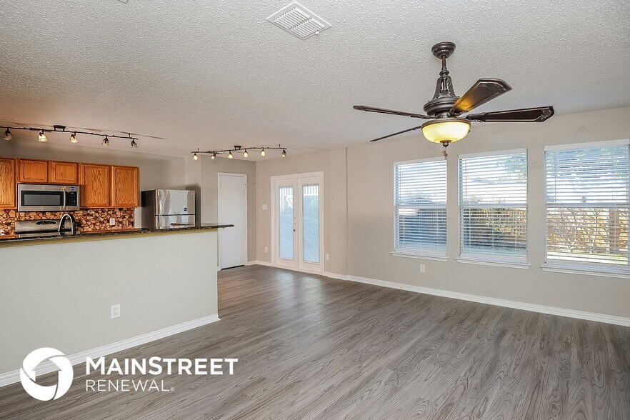 Building Photo - 4612 Palm Ridge Dr