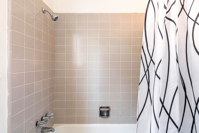 Building Photo - 12415 1/2 Chandler Blvd-A