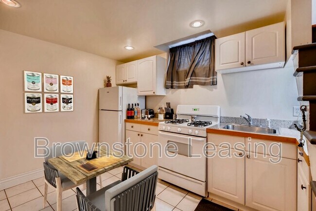 Building Photo - 1035 N Marion St