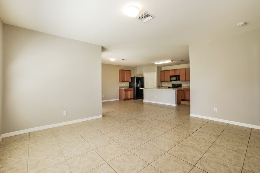 Building Photo - 21 SE 20th Pl