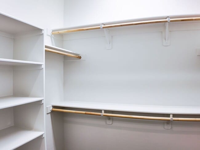 Building Photo - Exquisite Luxury Rental in Prestigious Gated Tule Springs Community