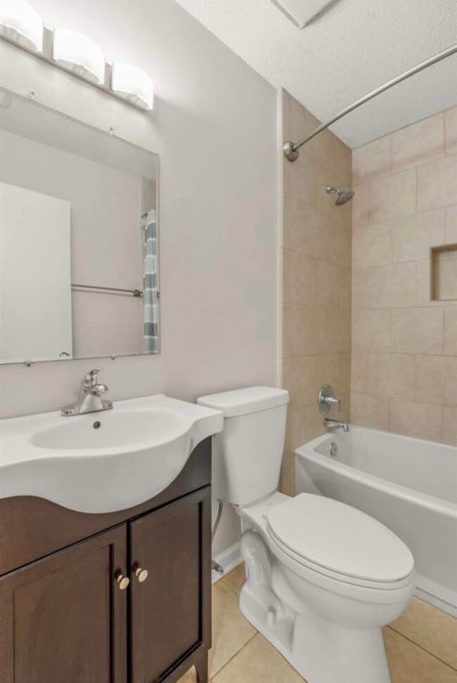 Building Photo - 2309 Green Timbers Trail