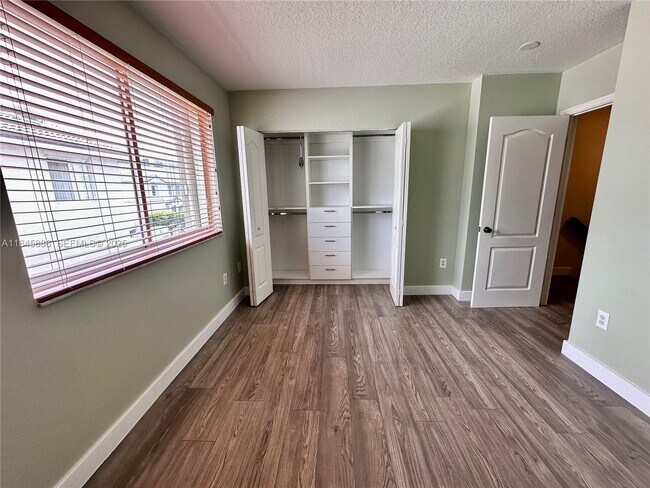 Building Photo - 120 SW 109th Ave