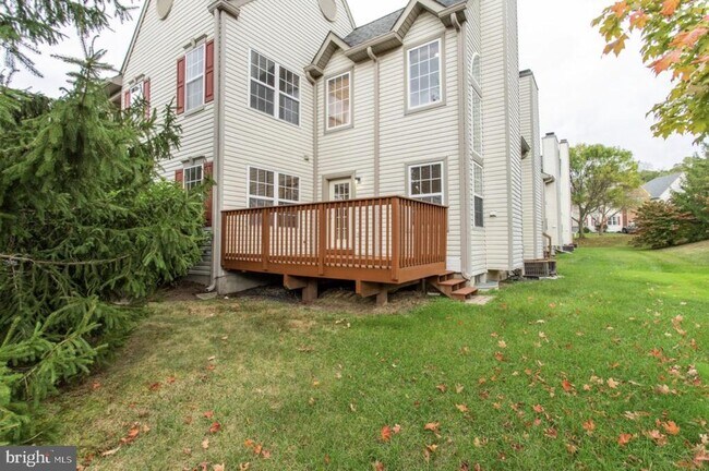 Building Photo - 105 Farrington Ct