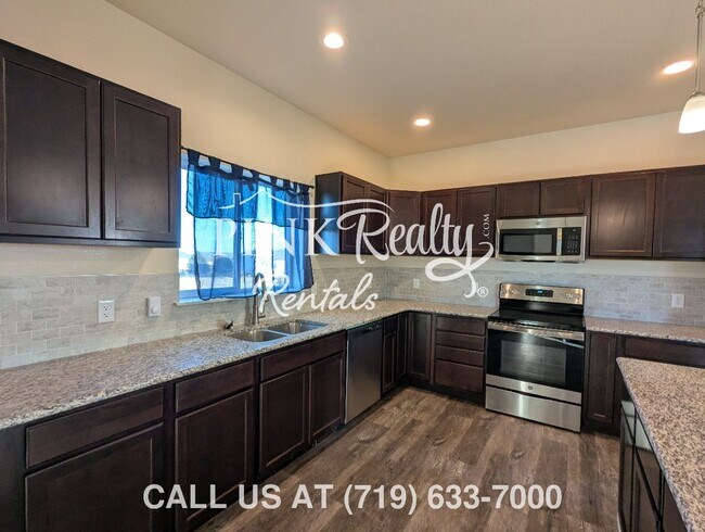 Building Photo - 1672 E Purcell Blvd