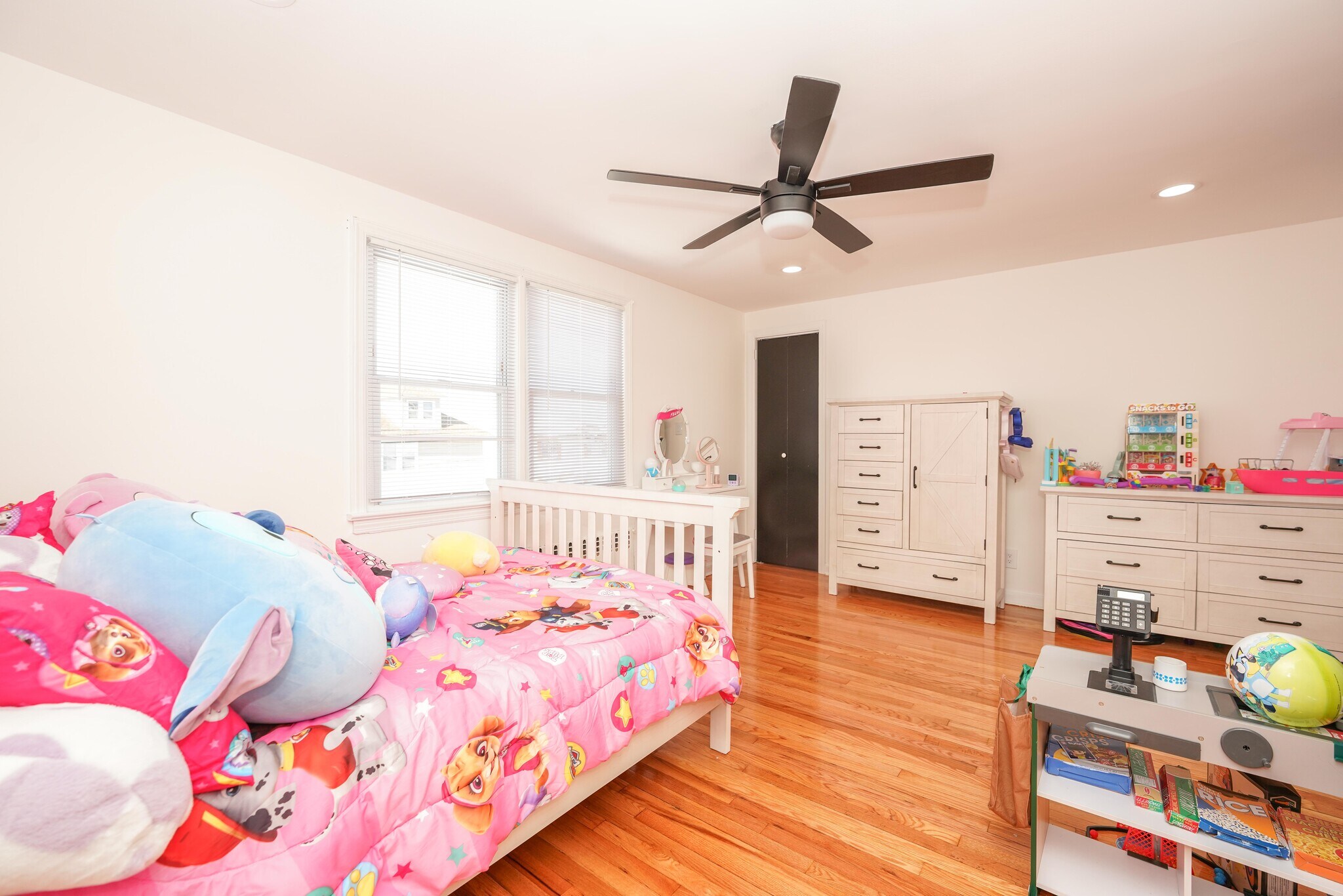 Building Photo - 332 MacArthur Ave