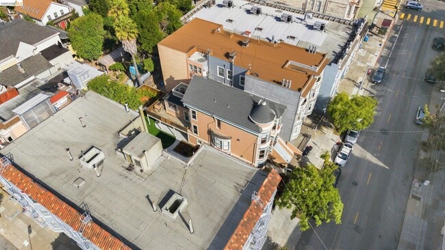 Building Photo - 415 Fillmore St