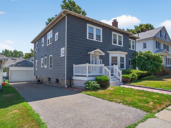 Building Photo - 135 Russett Rd