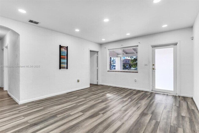 Building Photo - 701 Tamiami Canal Rd