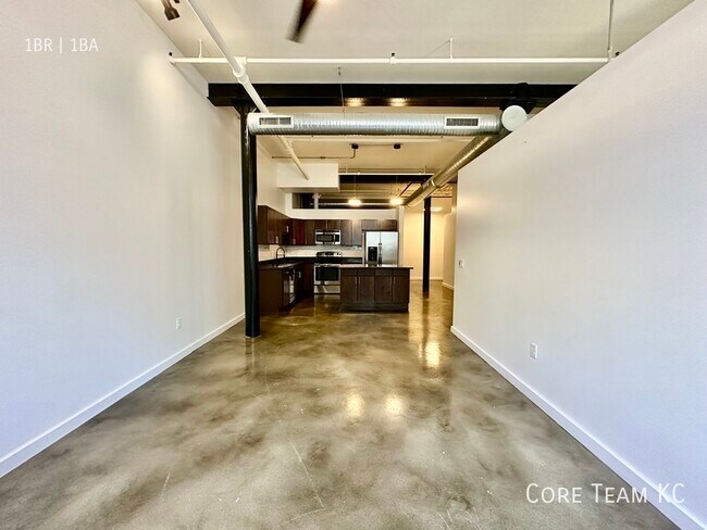 Building Photo - 204 Walnut St