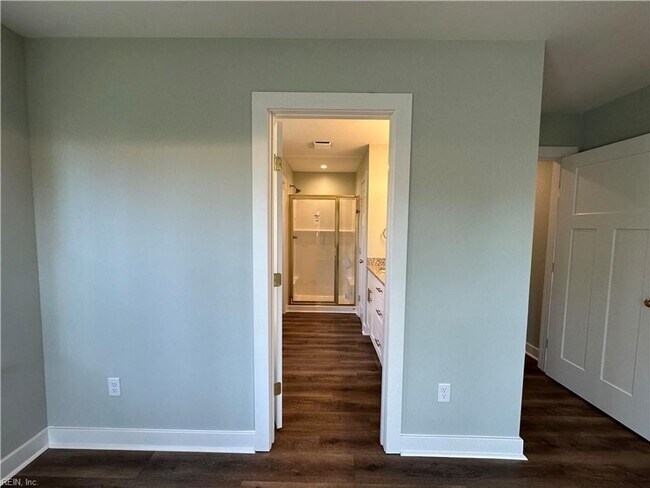 Building Photo - Stunning New Construction in Norview!