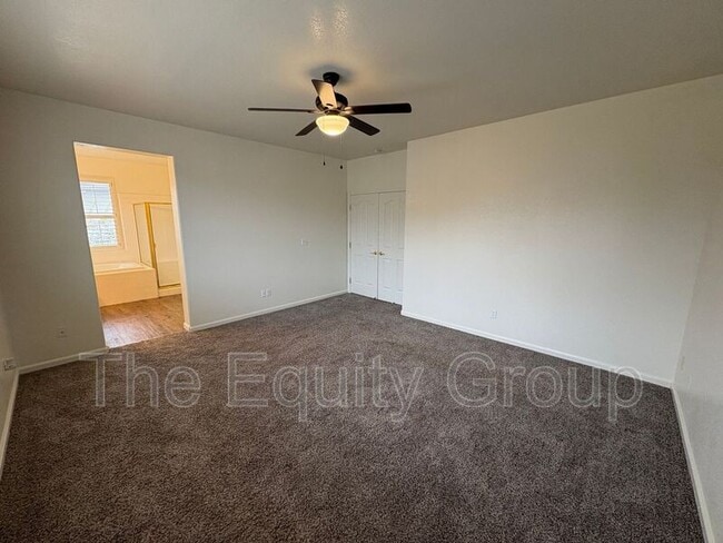 Building Photo - 2650 S Peppertree St