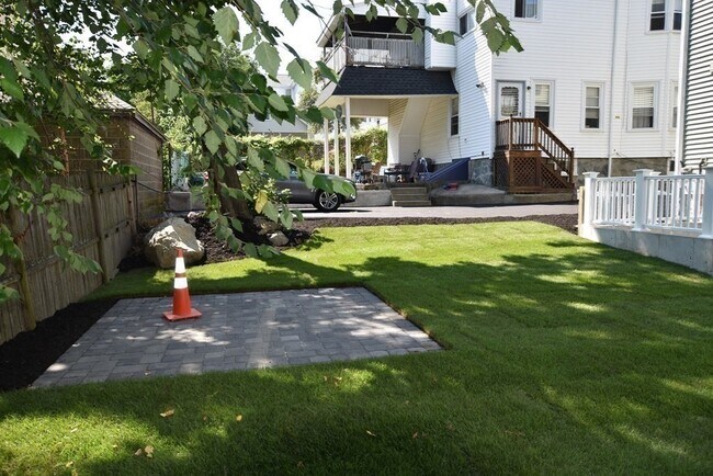 Building Photo - 145-147 Spruce St