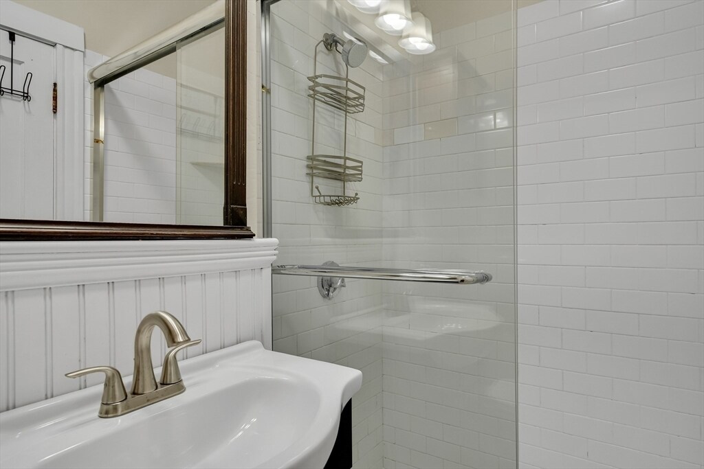 Building Photo - 315 Allston St