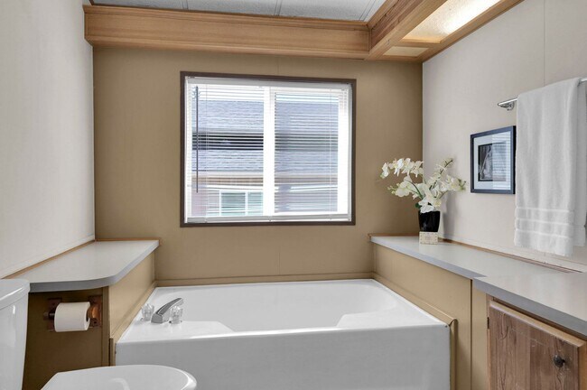 Building Photo - 3-Bedroom 2-Bathroom home with HUGE Shop in Cedar Flats