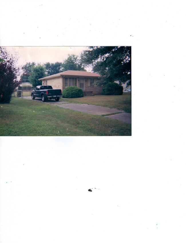 Primary Photo - 613 Millbrooke Dr