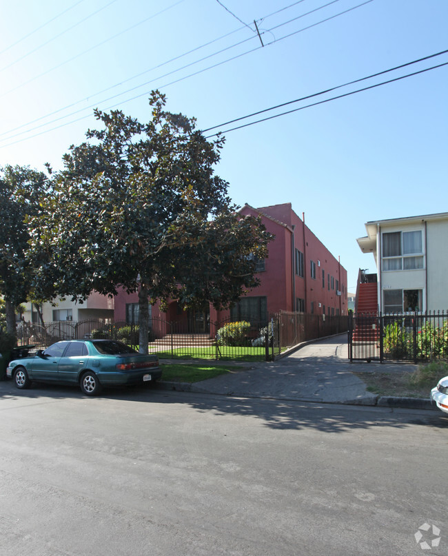 Building Photo - 1213 N Ardmore Ave