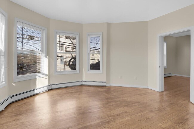 Building Photo - 284 Watchung Ave