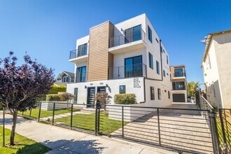 Building Photo - 4507 W 18th St