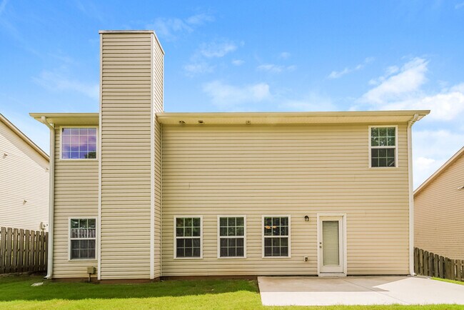 Building Photo - 126 St Charles Pl