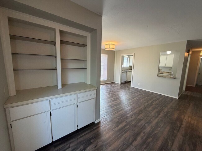 Building Photo - Belknap/Barton