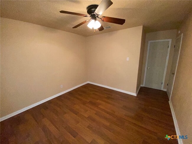 Building Photo - 1901 Poage Ave