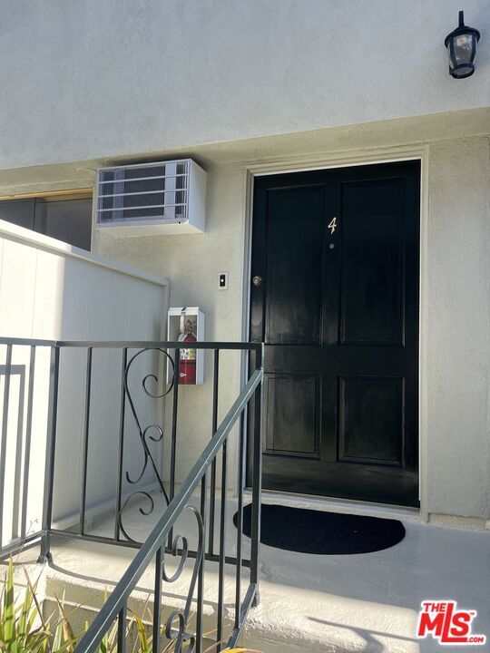 Building Photo - 11937 Darlington Ave