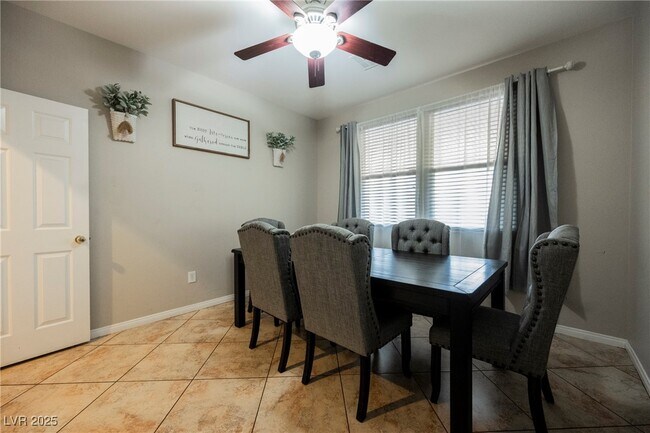 Building Photo - 6720 Song Sparrow Ct