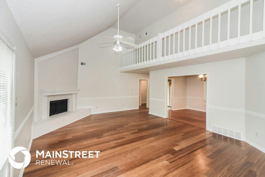 Building Photo - 8925 Walnut Forest Cove