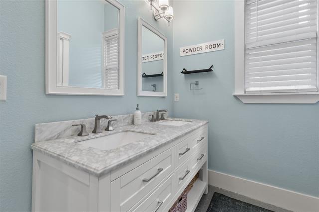 Building Photo - 222 S Edgefield Ave