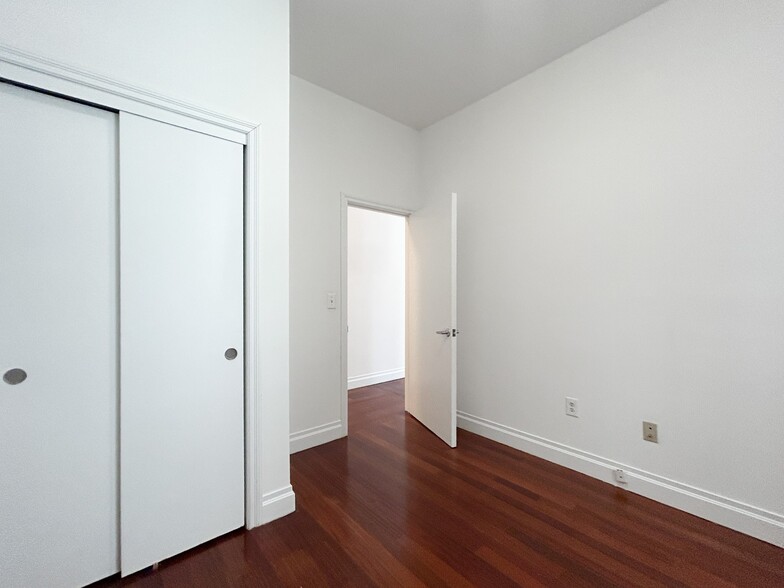 Building Photo - 605 W 137th St
