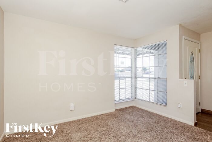Building Photo - 9114 N 56th Ln
