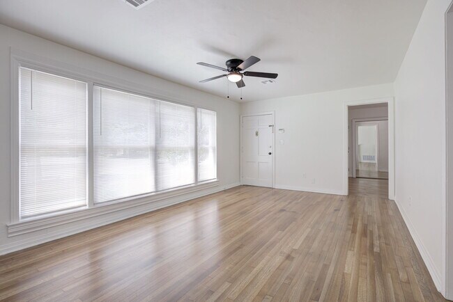 Building Photo - 821 NW 48th St