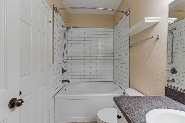 Building Photo - 2250 Portofino Pl