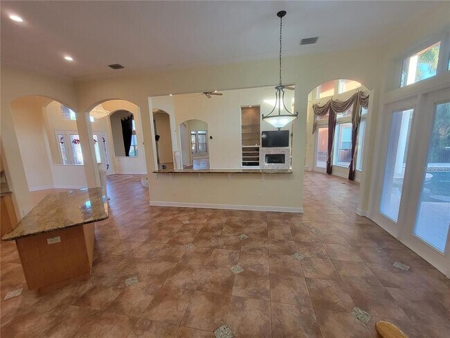 Building Photo - 10209 Thurston Groves Blvd