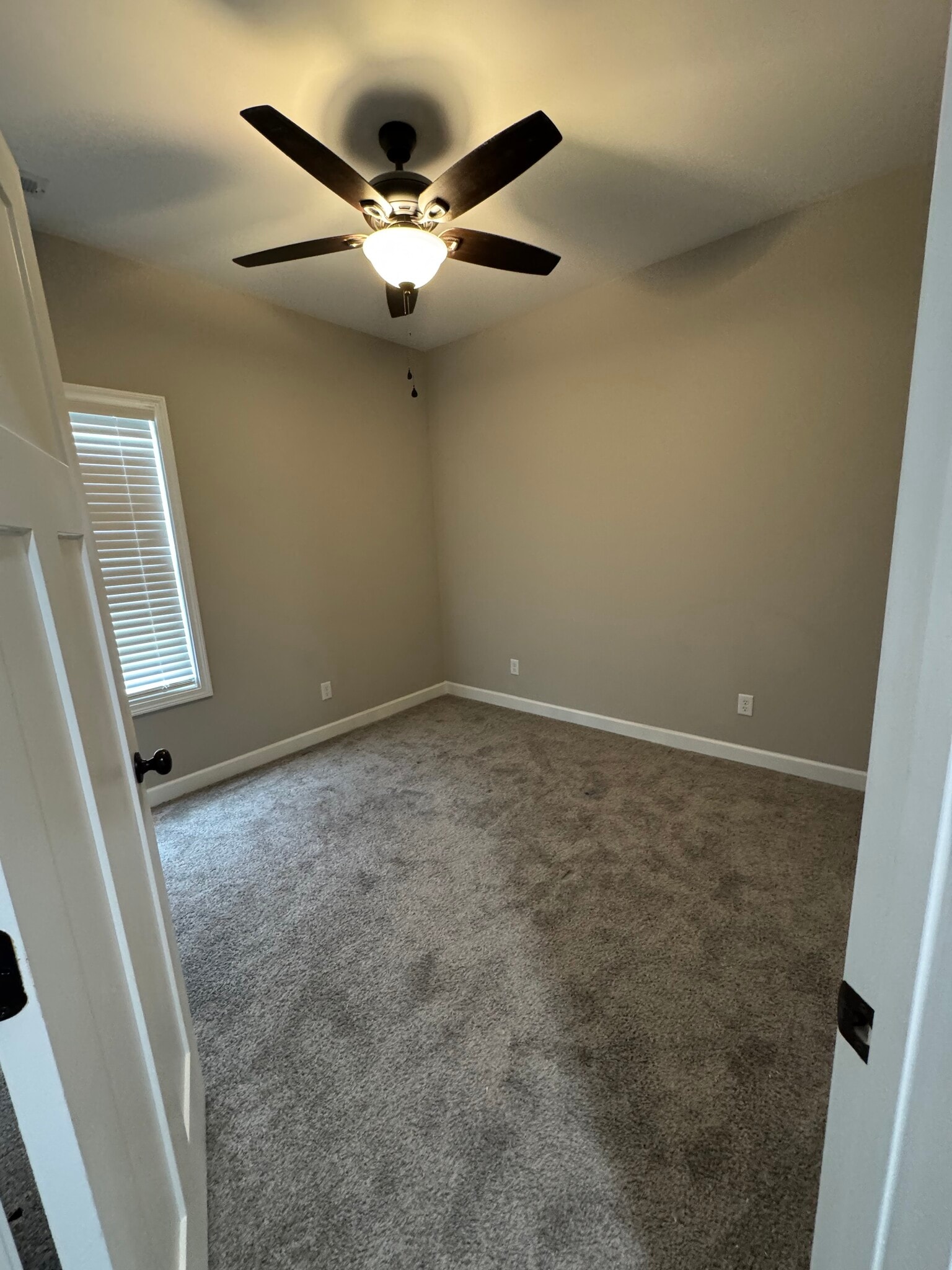 Building Photo - 1407 Village Loop
