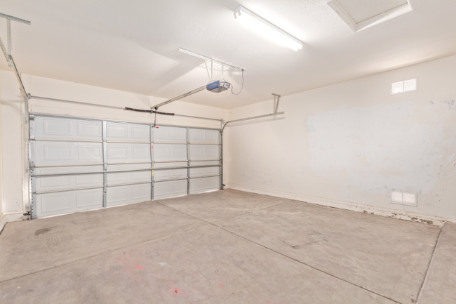 Building Photo - 9004 W Fullam St