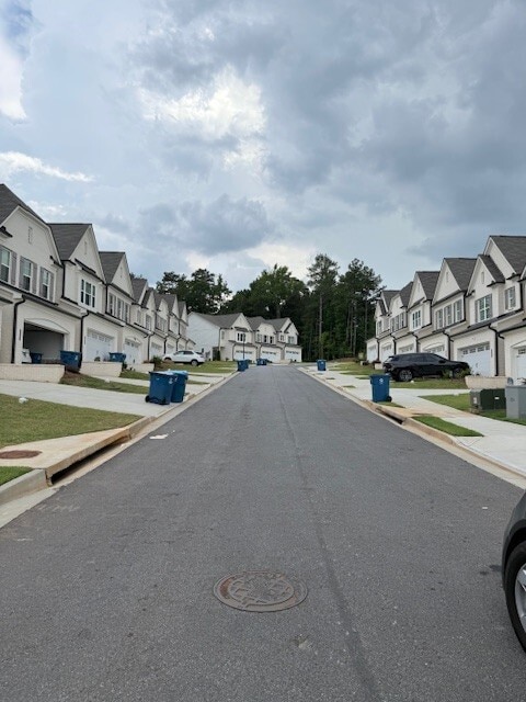 Building Photo - 4030 Cavalier Way