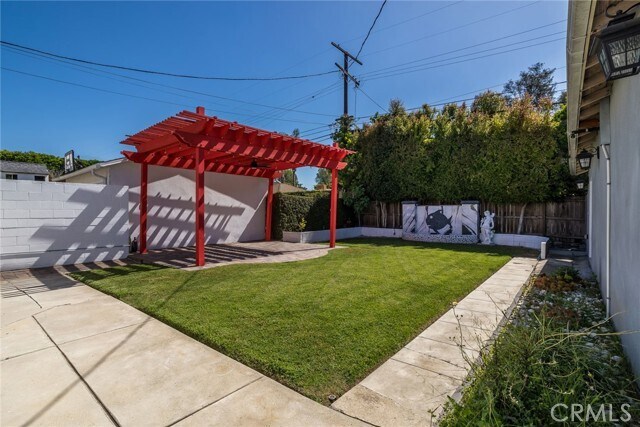 Building Photo - 5040 Varna Ave
