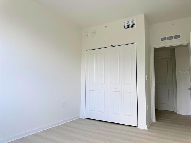 Building Photo - 5592 Pga Blvd