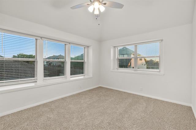 Building Photo - 613 Sedona St