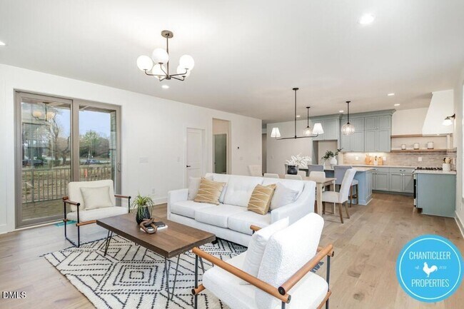 Building Photo - 2300 Broad St