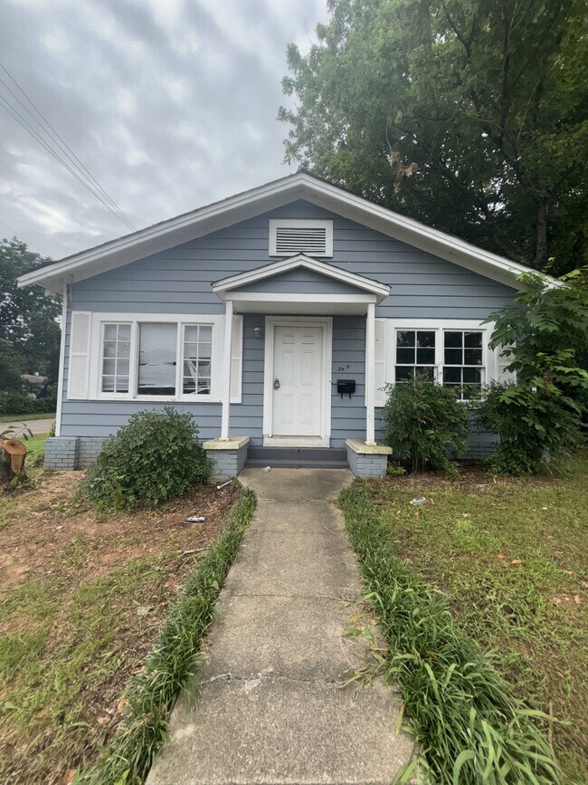 Primary Photo - 1249 Park Ave